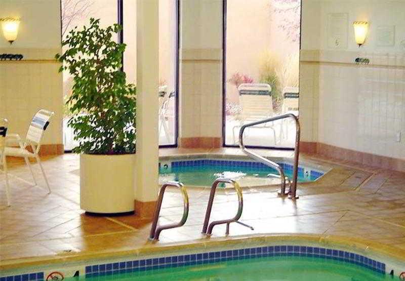 Courtyard By Marriott Reno Hotel Exterior foto