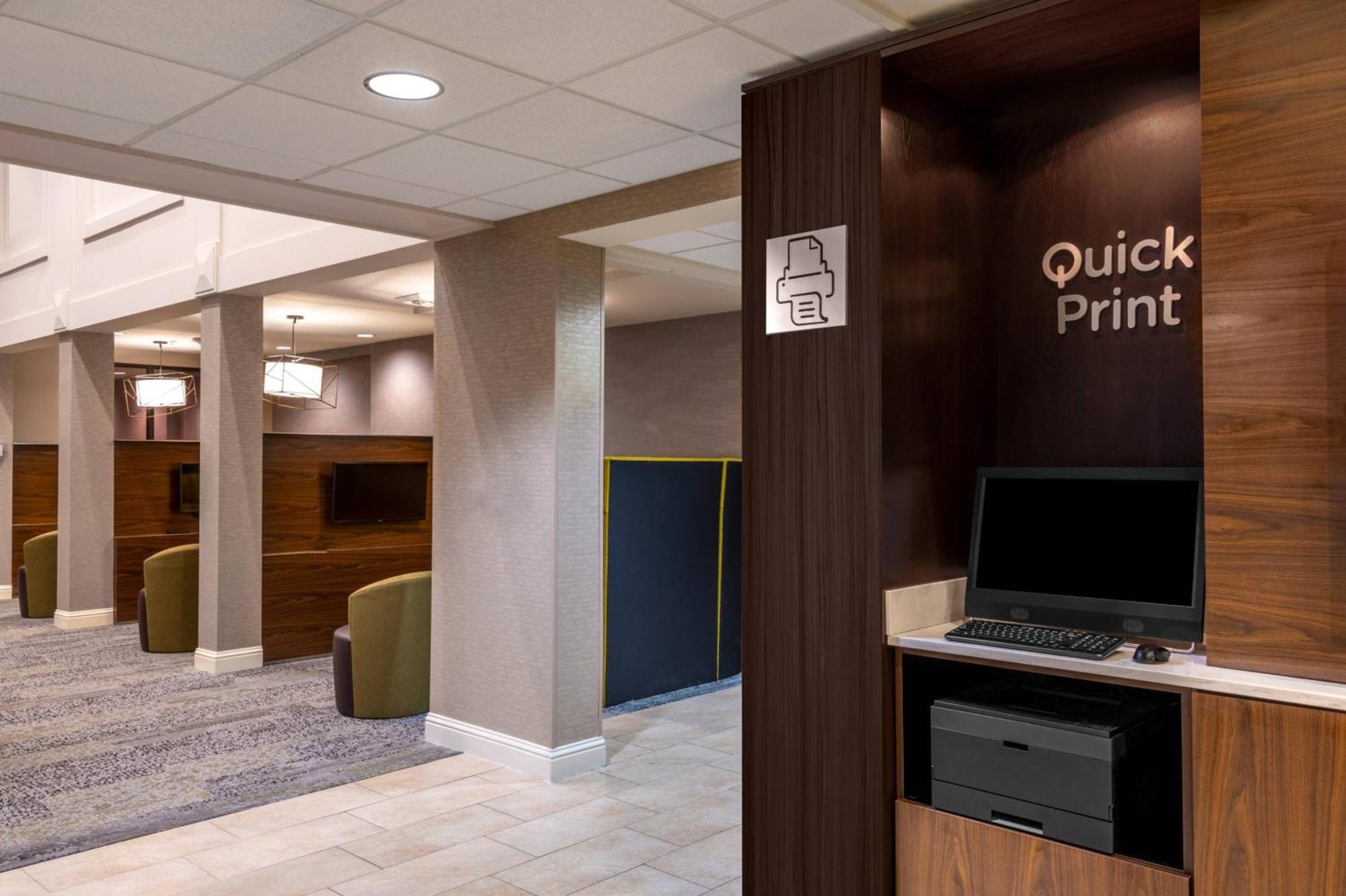 Courtyard By Marriott Reno Hotel Exterior foto