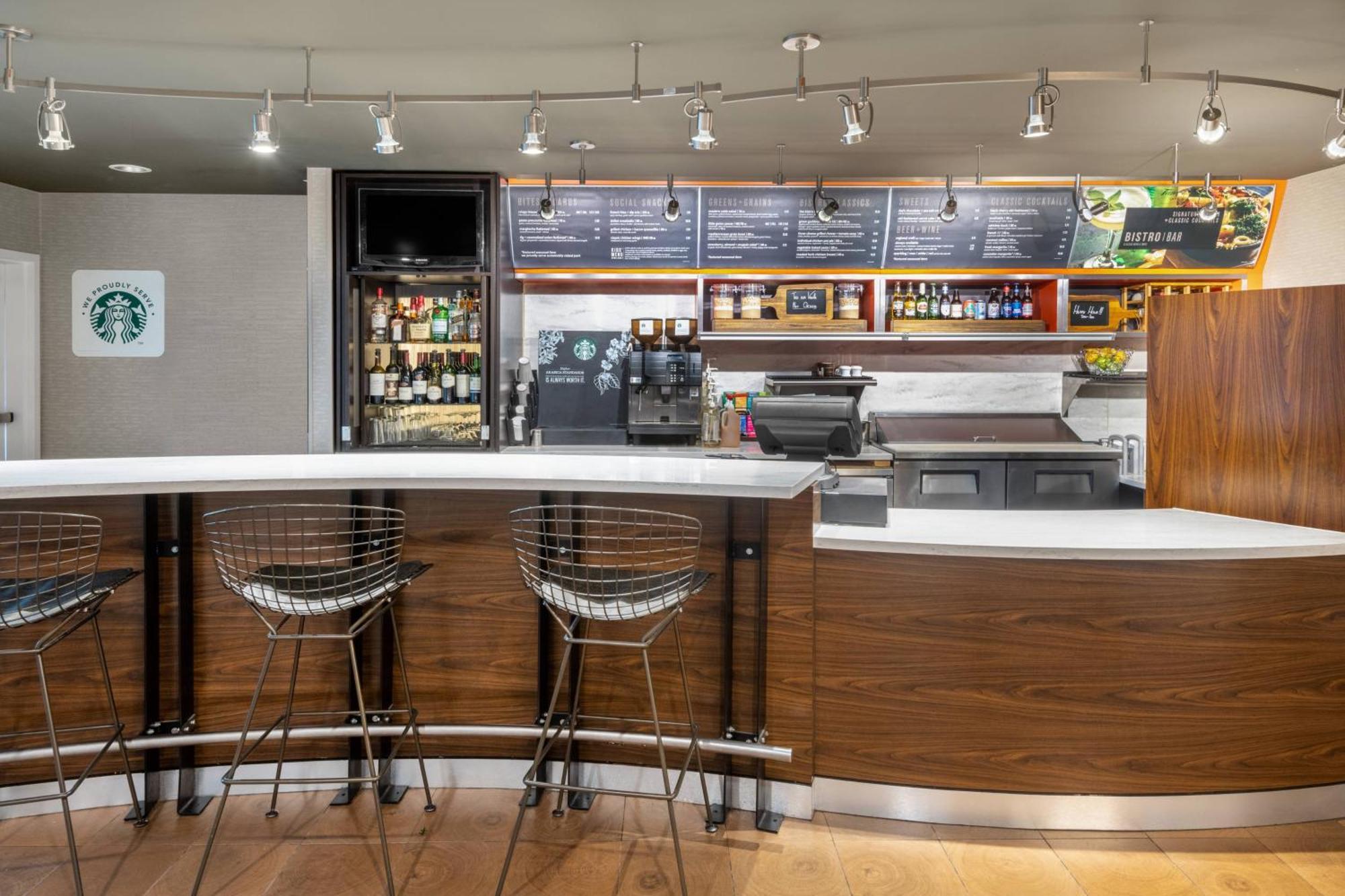 Courtyard By Marriott Reno Hotel Exterior foto